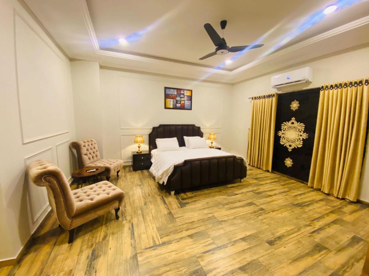 Holidazzle Serviced Apartments Bahria Town Rawalpindi Luaran gambar
