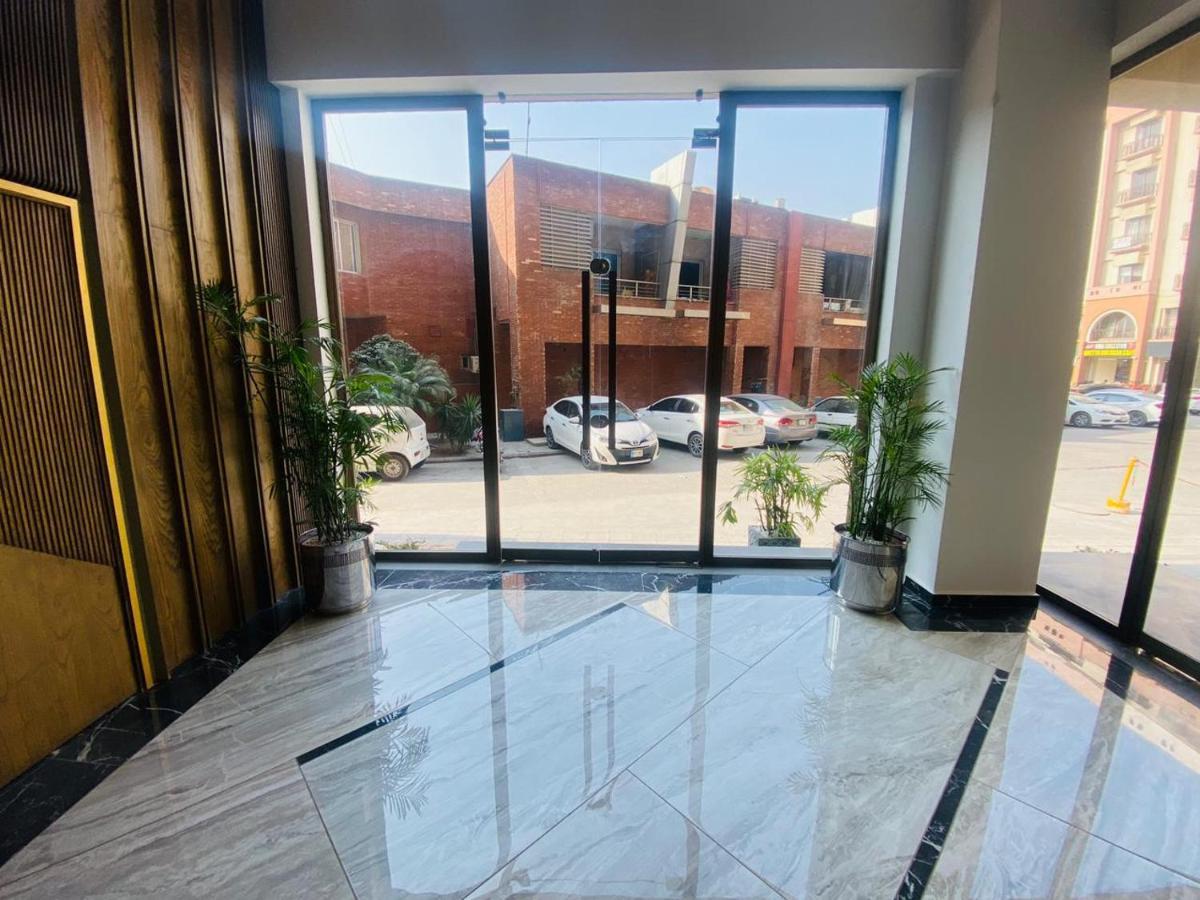 Holidazzle Serviced Apartments Bahria Town Rawalpindi Luaran gambar