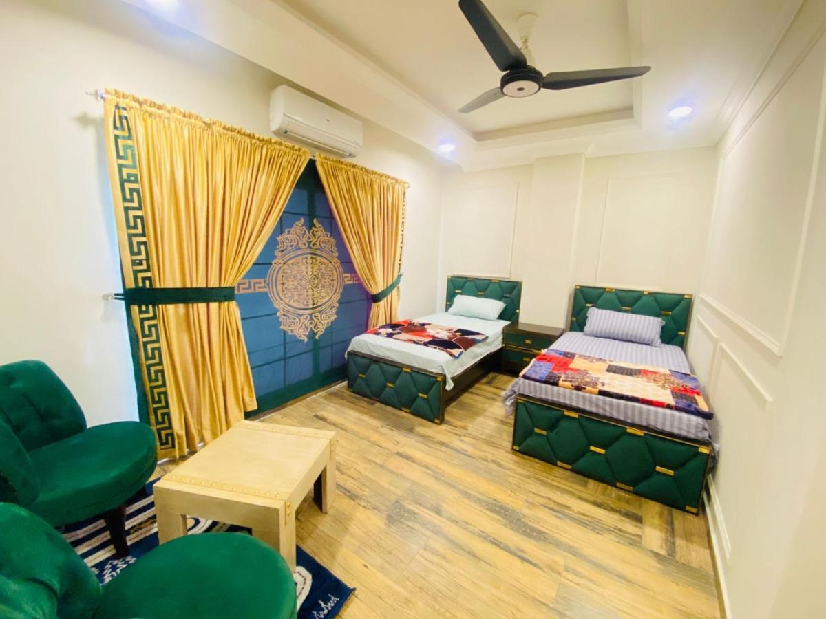 Holidazzle Serviced Apartments Bahria Town Rawalpindi Luaran gambar