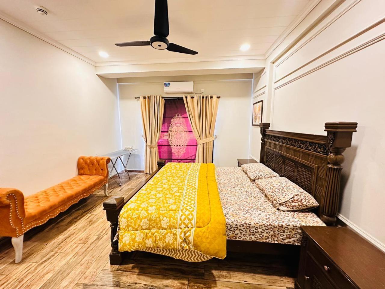 Holidazzle Serviced Apartments Bahria Town Rawalpindi Bilik gambar